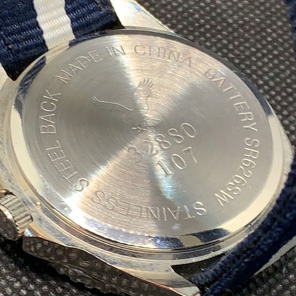 Men’s American Eagle watch with striped band - Picture 2 of 3